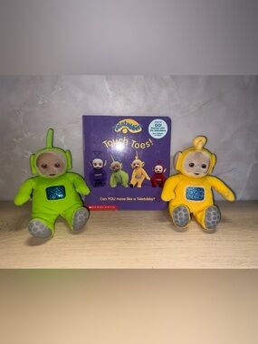 Teletubbies Touch Toes! Purple Board Book with Green and Yellow Plush Toys